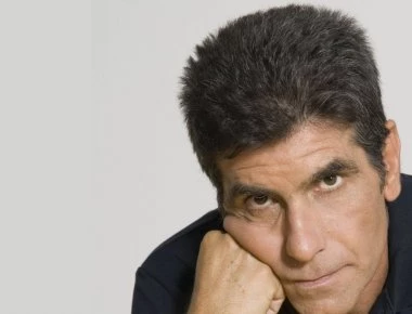 Μπέζος: «Καλύτερα που έκλεισε το Mega, ήταν άρρωστο να βλέπεις επαναλήψεις»